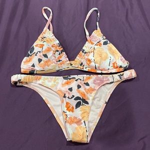 Cute flower print 2 piece bathing suit
